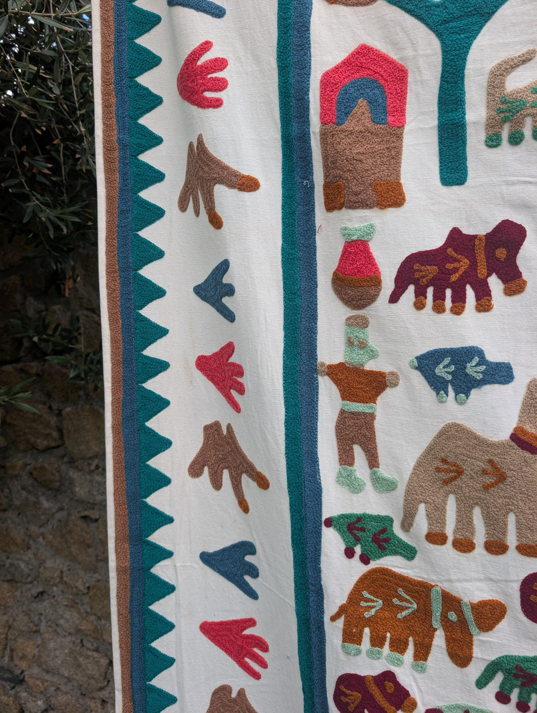 Suzani 026, Neon Camel