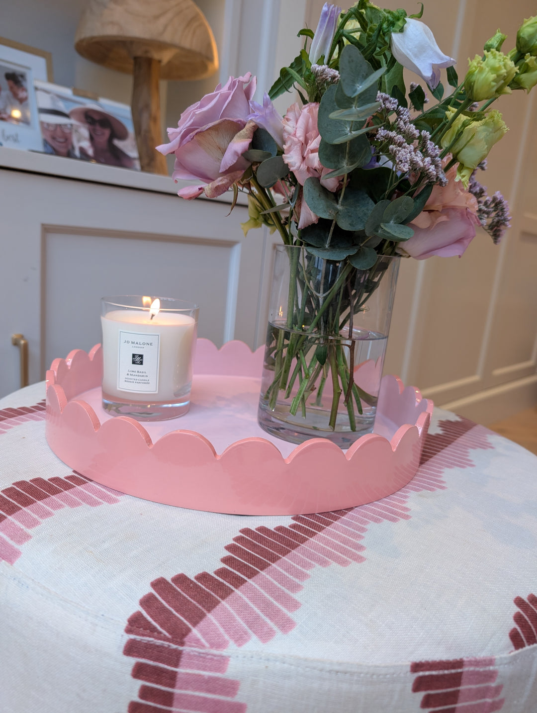 Pink round wavy tray