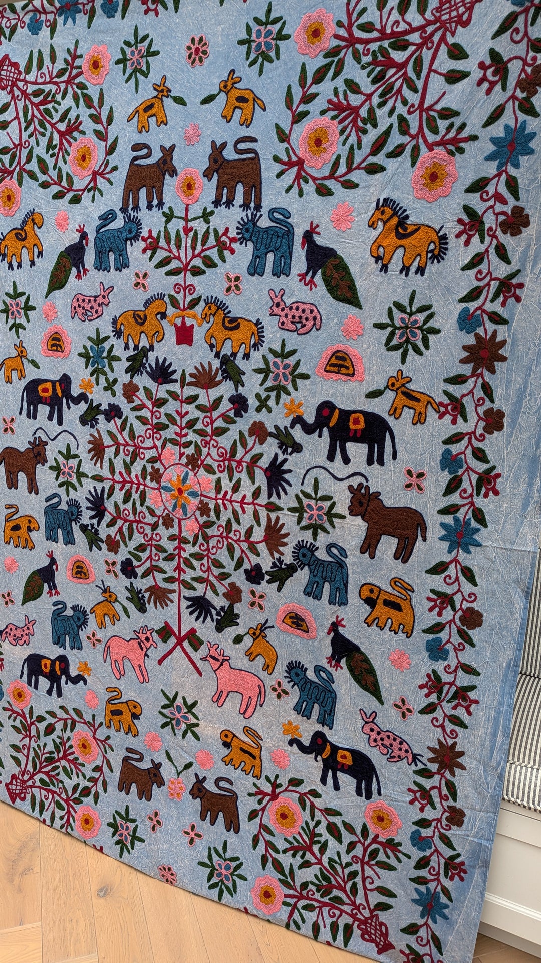 Suzani 063, Animal Blue