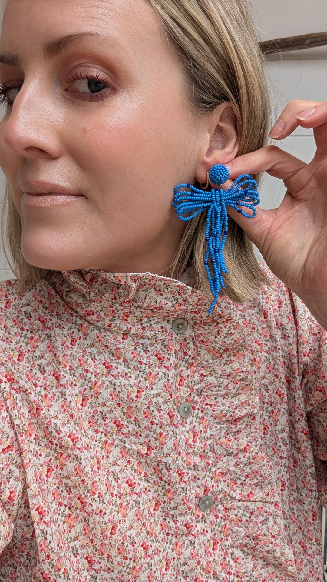 Dangling Bow Bead Earrings: Blue