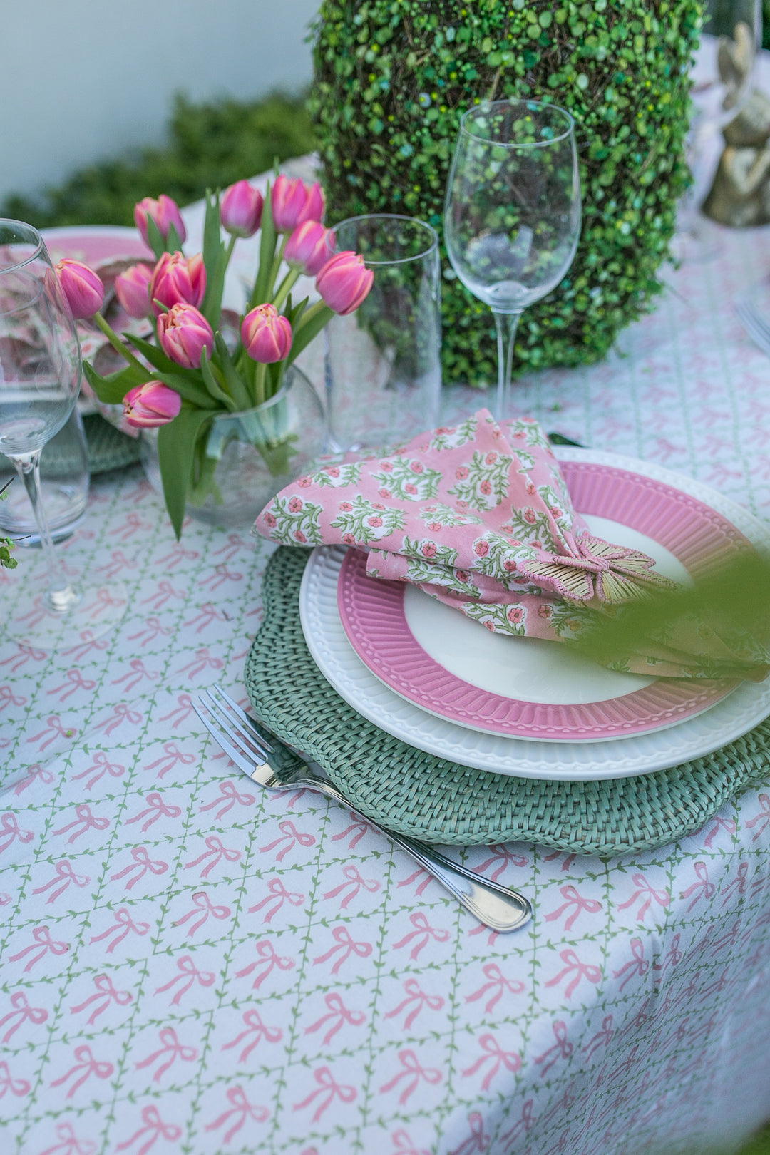 Elizabeth Pink Rectangle Tablecloth-Tablecloths-LNH Edit