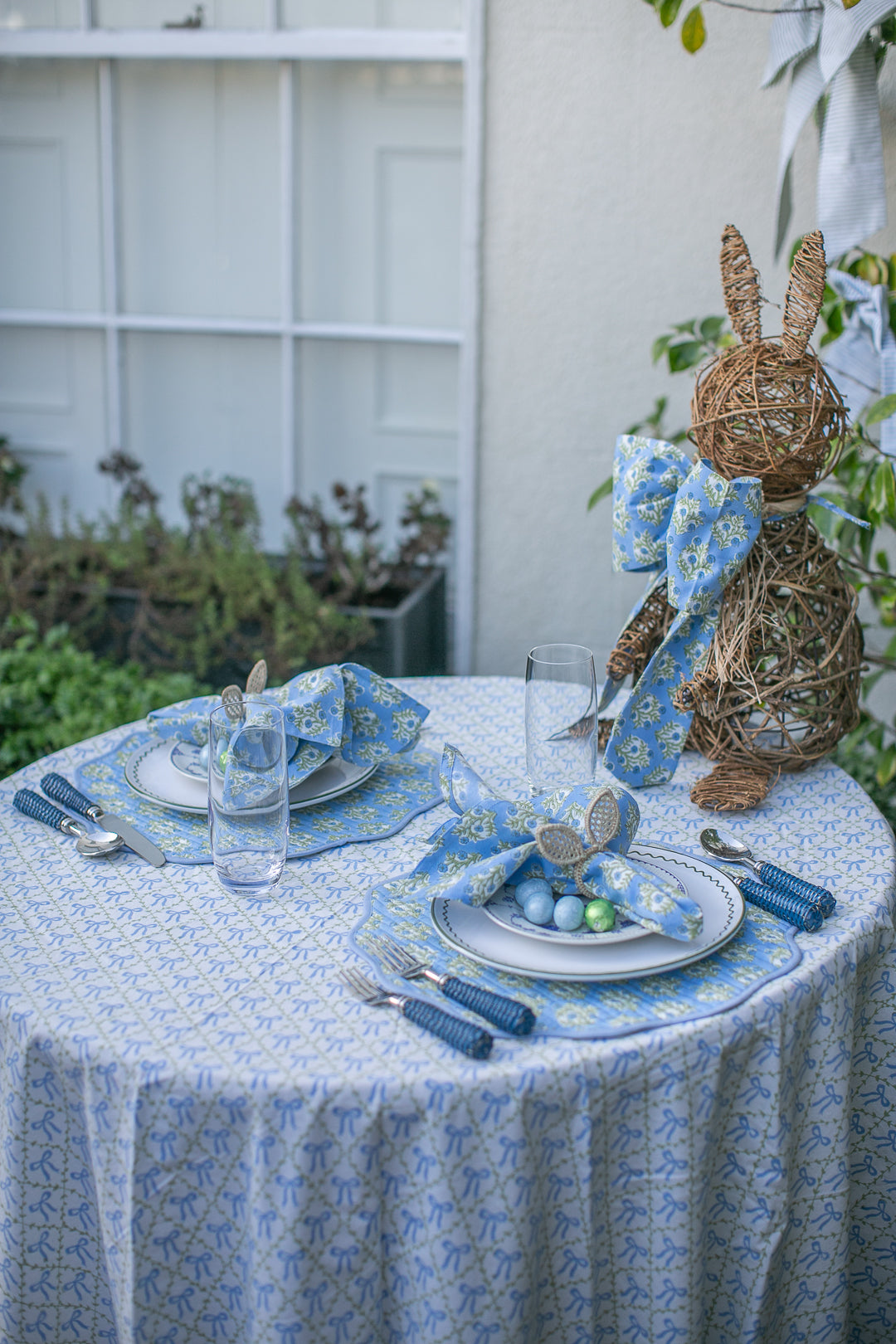 Elizabeth Blue Round Tablecloth-Tablecloths-LNH Edit