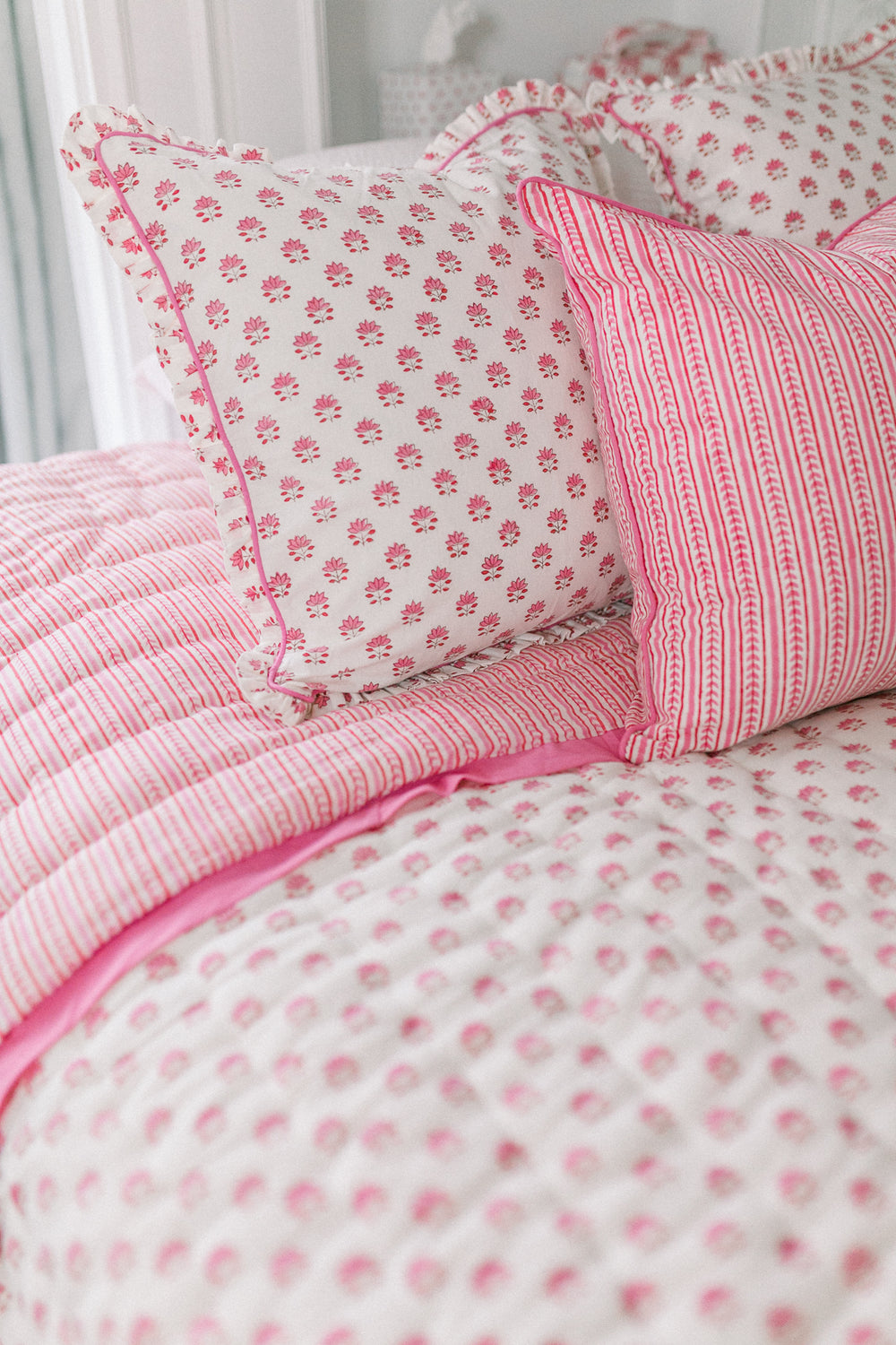 Pink Clover Reversible Quilt-Quilts-LNH Edit