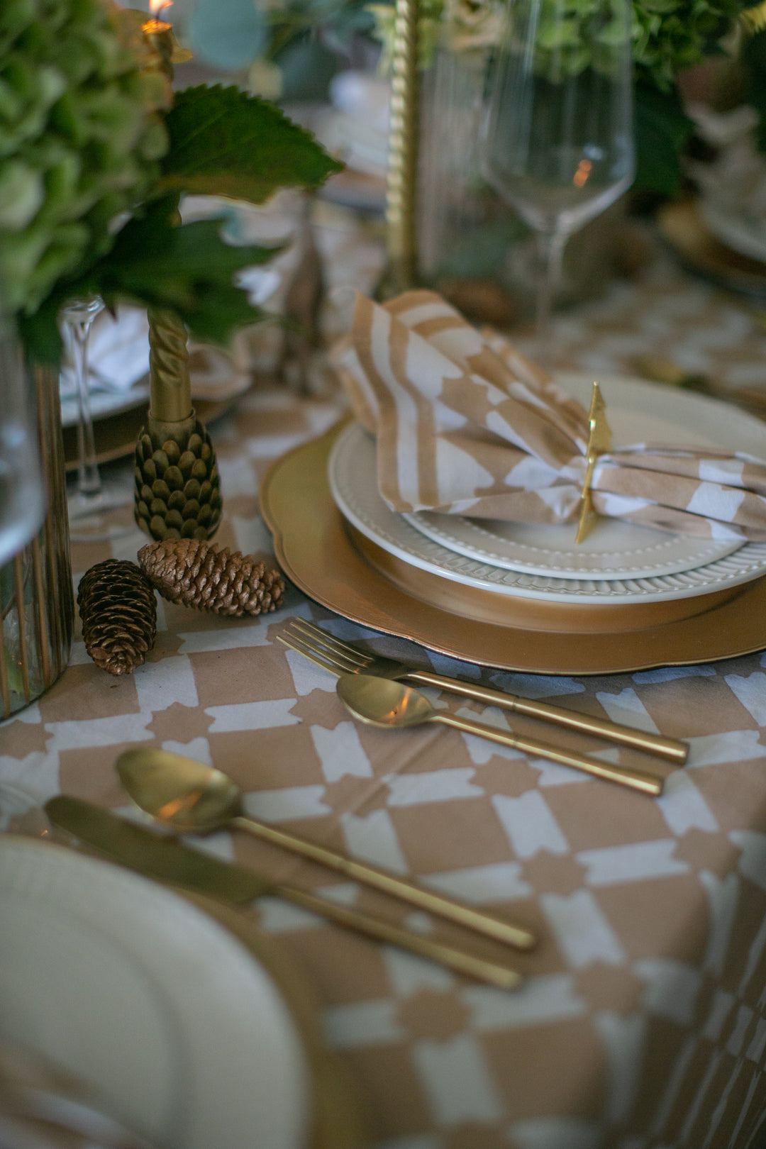 Adeline Biscuit Round Tablecloth