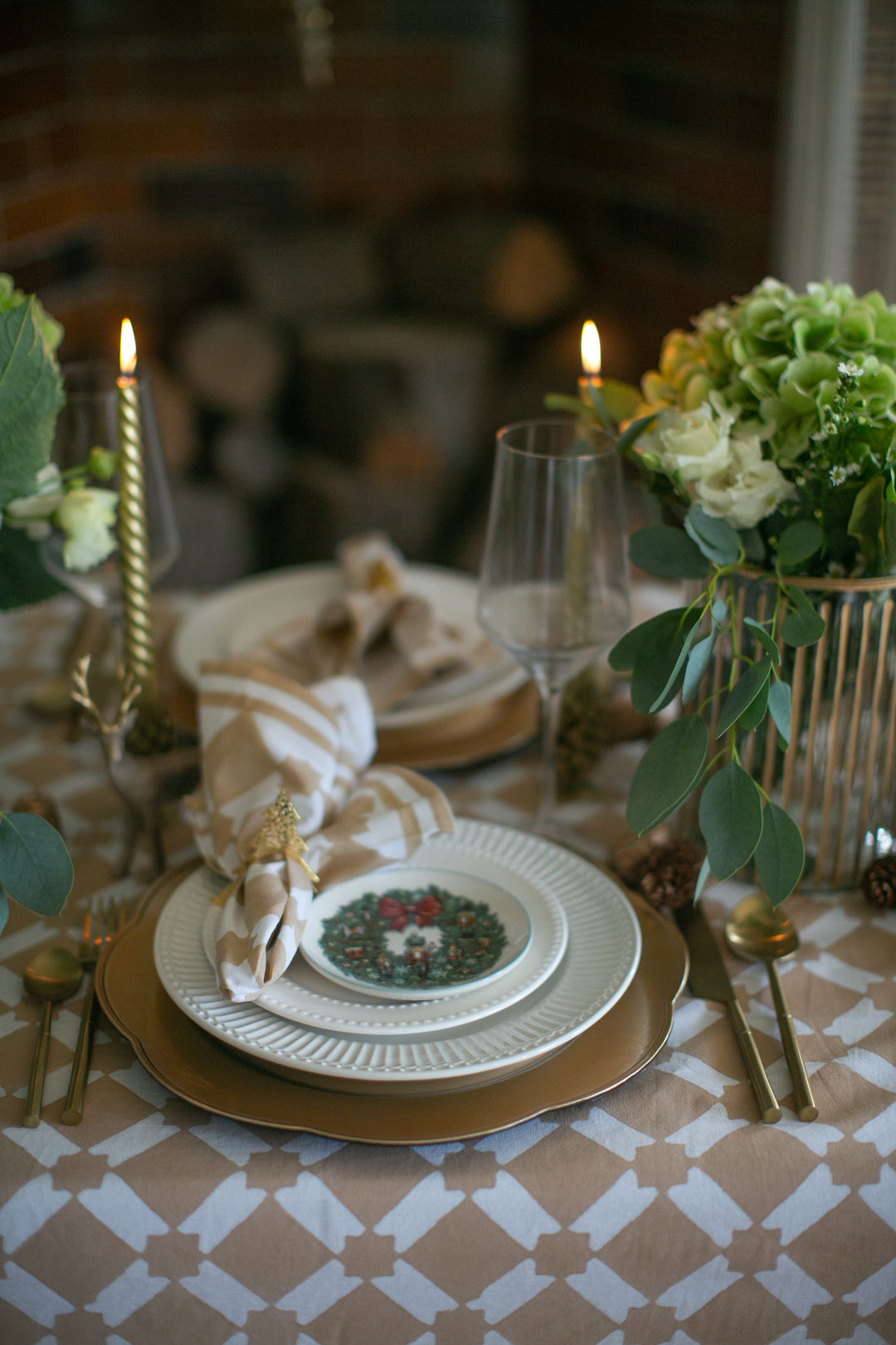 Set of 4 small Jolly Wreath Plates