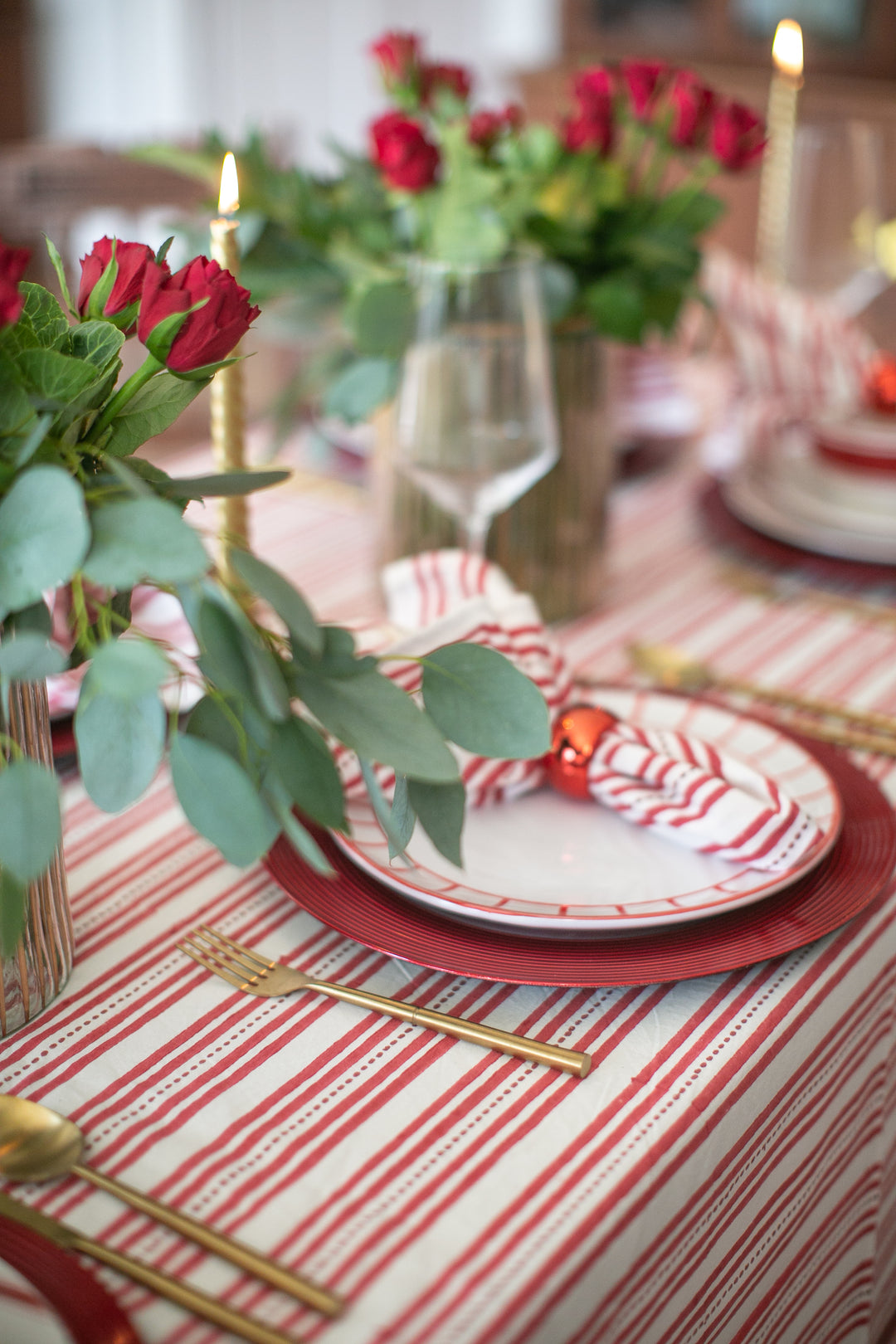 Elsie Red Round Tablecloth-Tablecloths-LNH Edit