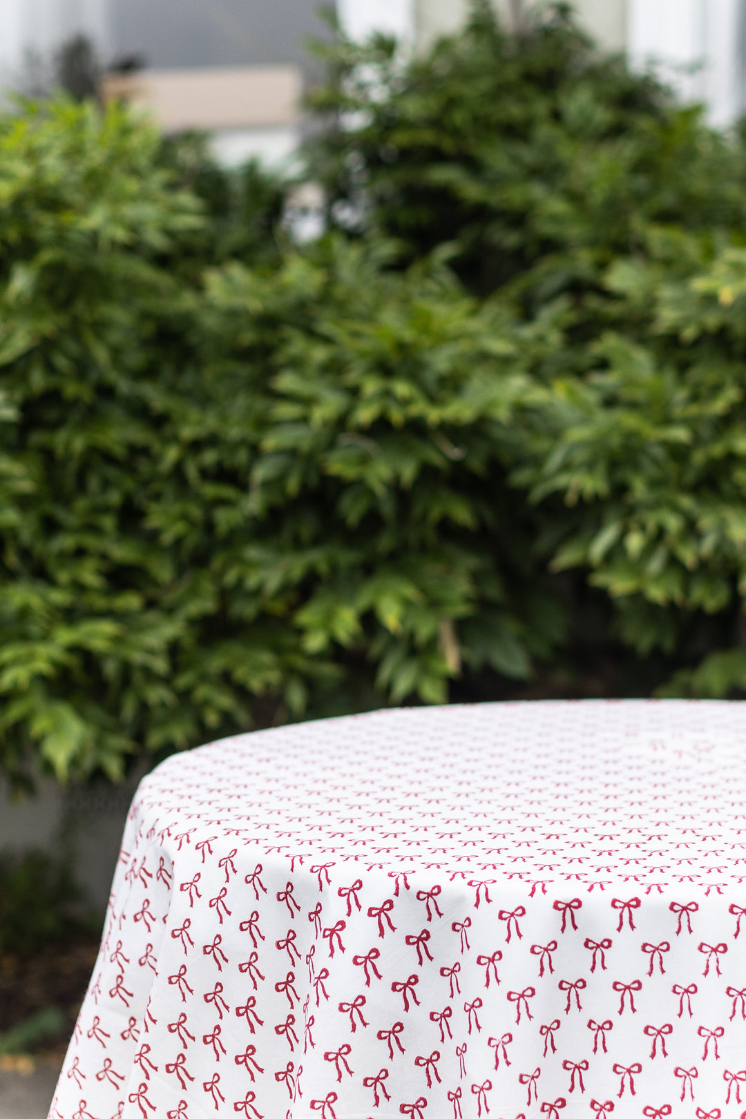 Christmas Red Bow Round Tablecloth