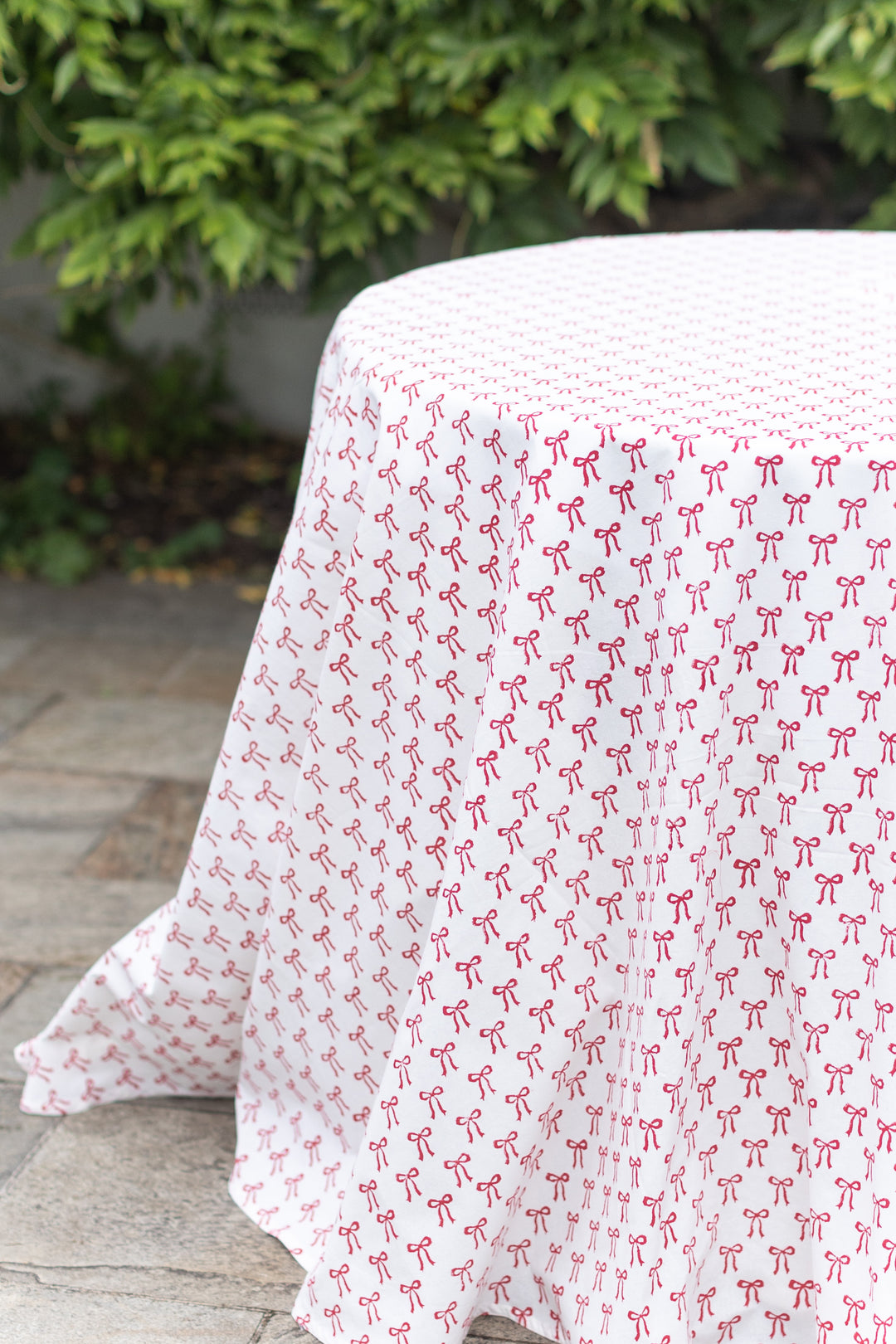 Christmas Red Bow Round Tablecloth