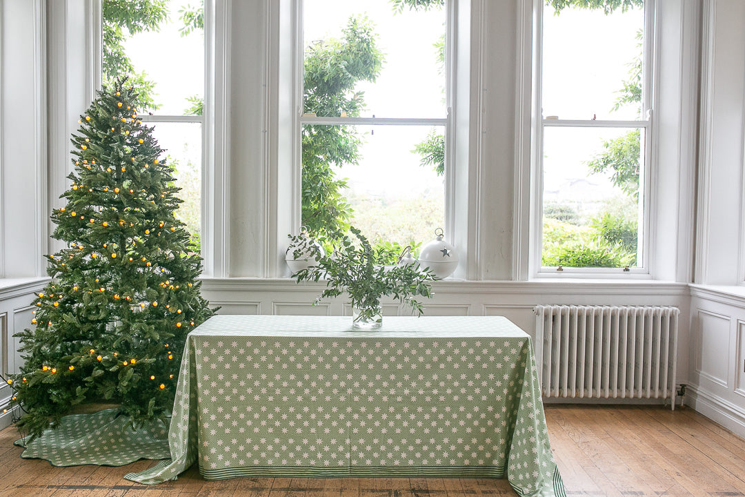 Mistletoe Rectangle Tablecloth
