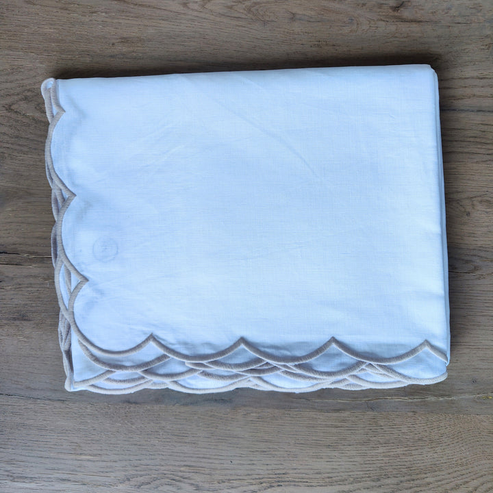 George White Scalloped Rectangular Linen Tablecloth-Tablecloths-LNH Edit