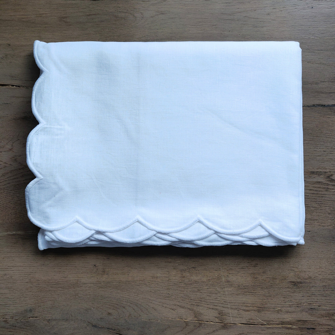 George White Scalloped Rectangular Linen Tablecloth-Tablecloths-LNH Edit