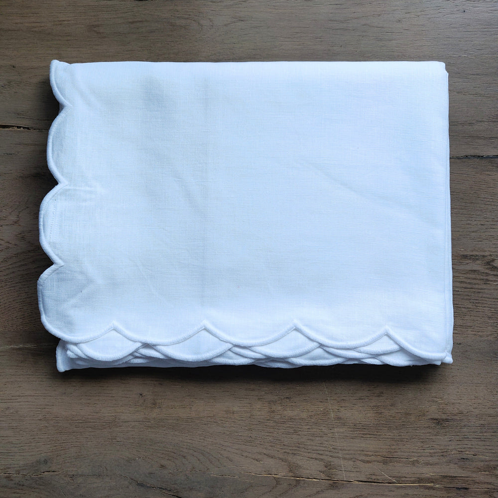 George Scalloped  Rectangular Linen Tablecloth XL-Tablecloths-LNH Edit