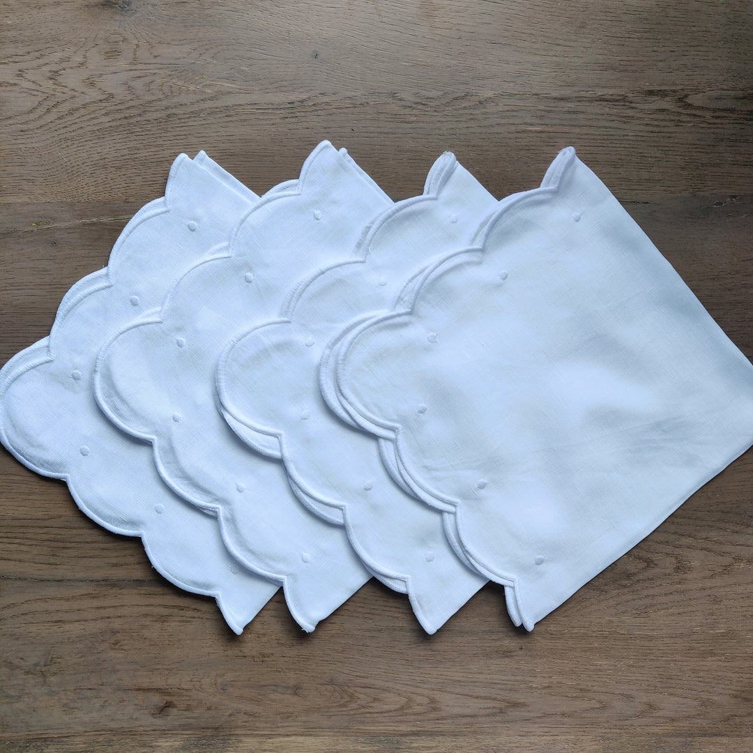 George Scalloped White Linen Napkin, Set of 4-Napkins-LNH Edit
